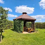Comfortable, Single-story Homes * Bobolin