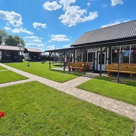 Comfortable, Single-Story Holiday Homes *