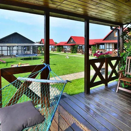Comfortable, Single-story Homes * 波波林